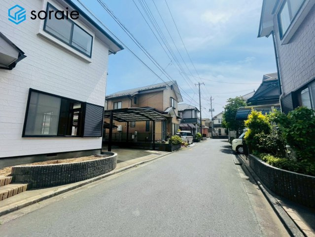 狭山市広瀬台3丁目　中古戸建の前面道路含む現地写真|4/17撮影