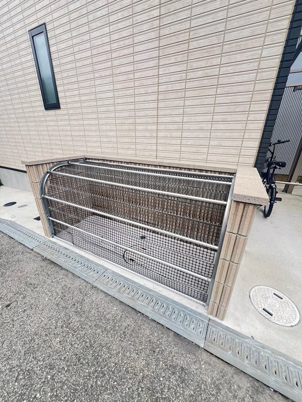 尼崎市開明町１丁目のアパートの外観