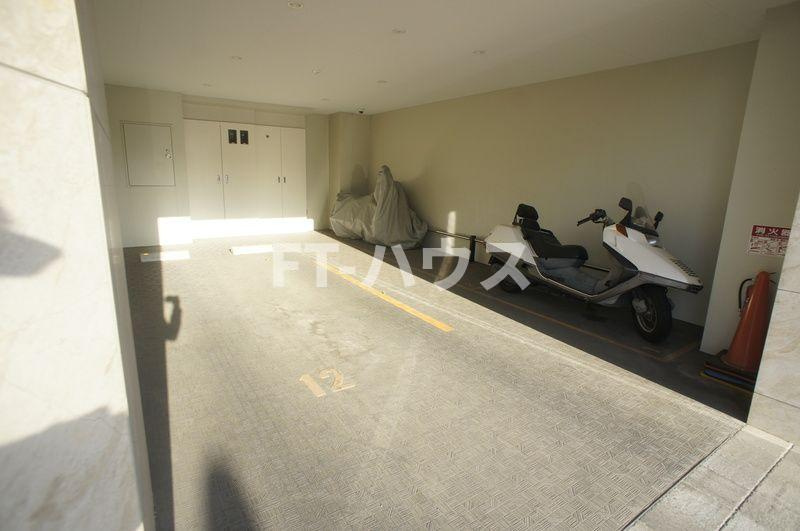 フェアリア船橋本町の駐車場