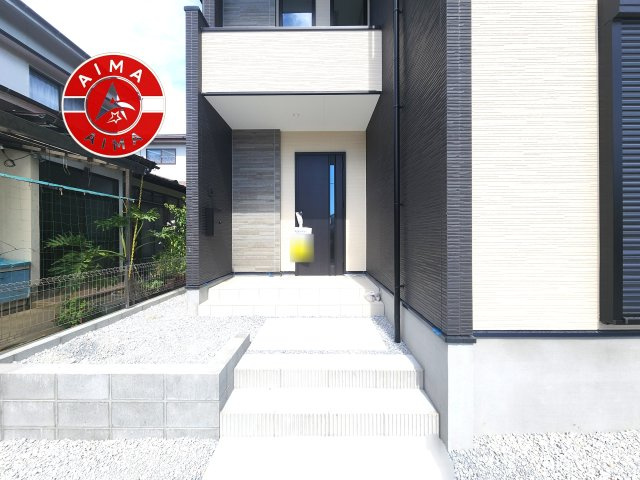 糟屋郡篠栗町尾仲2丁目第1-1棟（1号棟）の玄関|おでかけの時も帰った時も、「我が家」を最初に感じでもらえる素敵な空間に。