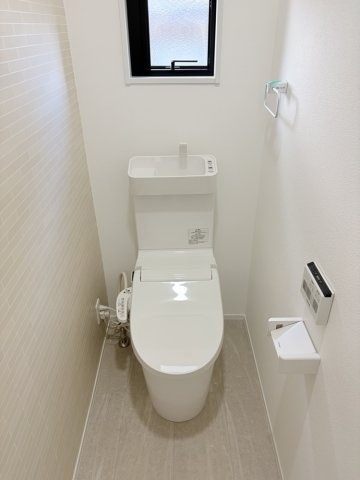 波田　中古住宅のトイレ