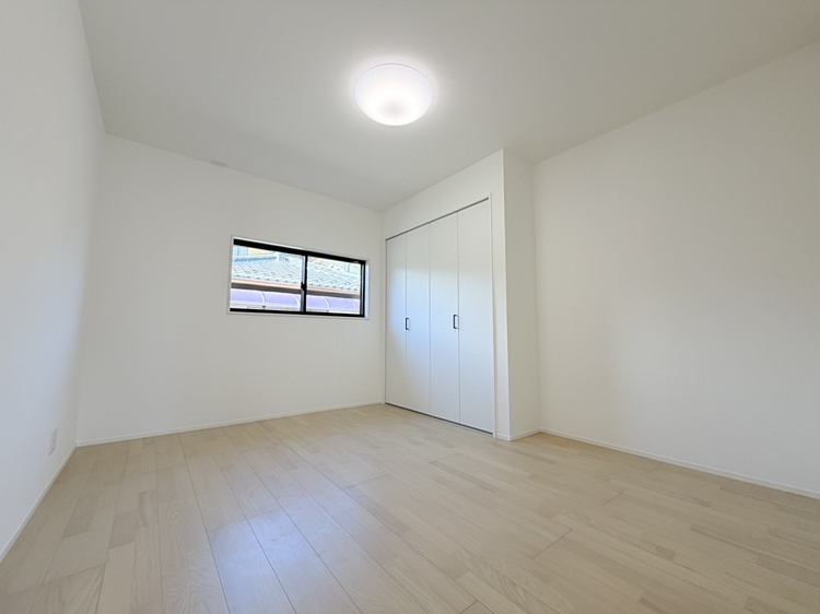 波田　中古住宅の洋室