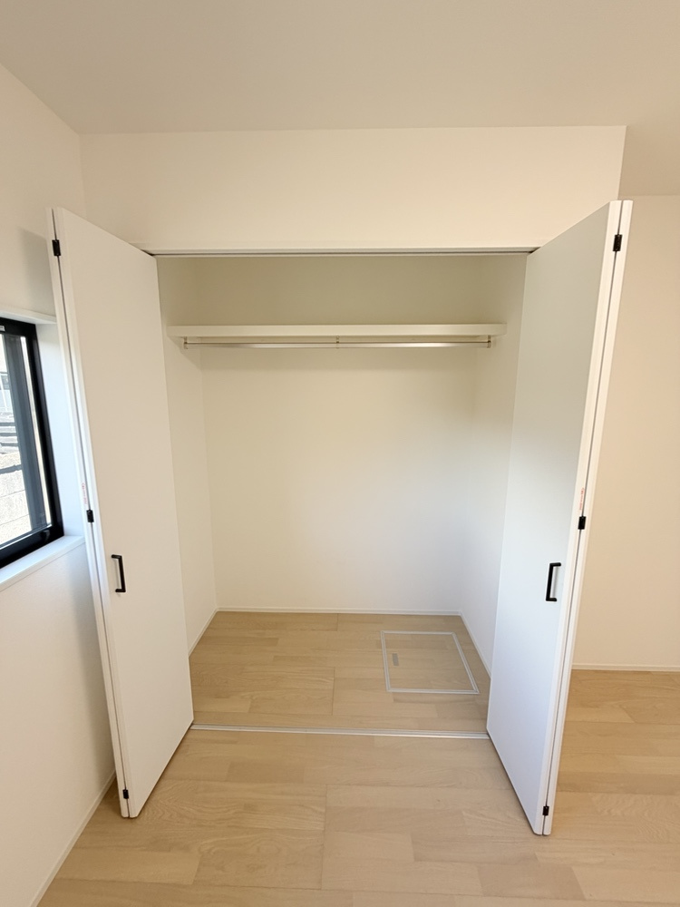 波田　中古住宅の収納