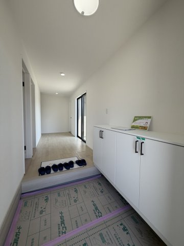 波田　中古住宅の玄関