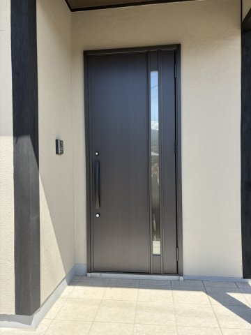 波田　中古住宅の玄関