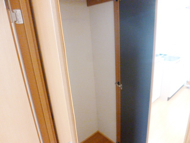 クレセントハウスⅡの収納|この写真は他の部屋の写真です。
