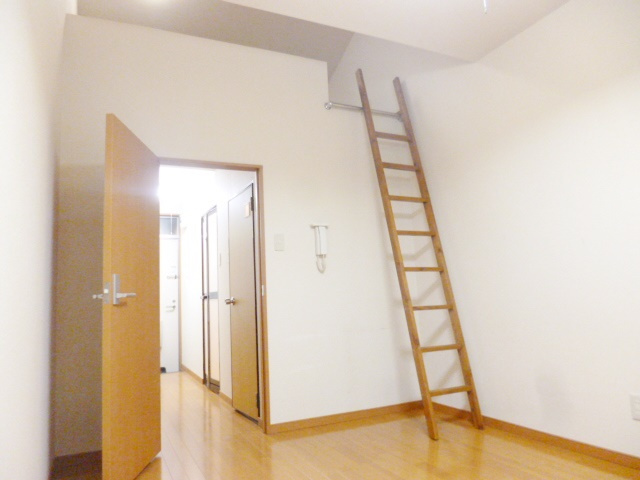 クレセントハウスⅡのその他|ロフト
この写真は他の部屋の写真です。
