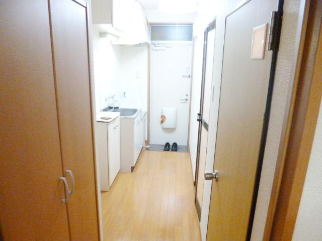 クレセントハウスⅡの玄関|この写真は他の部屋の写真です。
