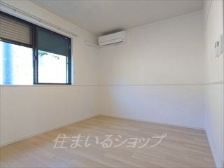 広島市安佐北区大林１丁目のアパートの寝室|寝室にもエアコンあり