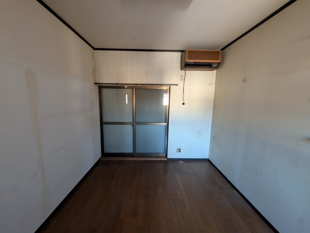 小郡市寺福童売中古一戸建の洋室|２階の洋室です。