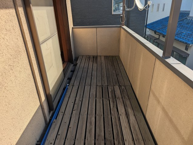 小郡市寺福童売中古一戸建のバルコニー