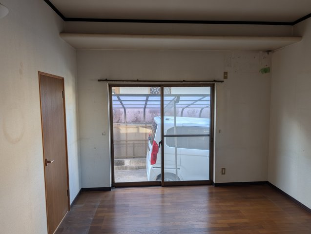 小郡市寺福童売中古一戸建の洋室|７帖の洋室です。