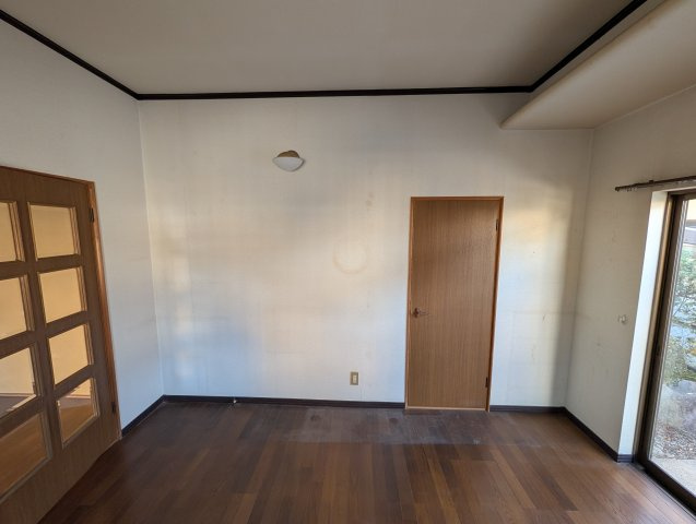小郡市寺福童売中古一戸建の洋室