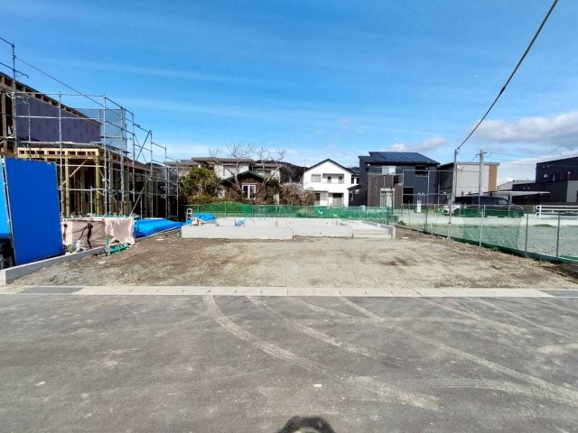 朝倉市堤2号地新築1戸建ての前面道路含む現地写真