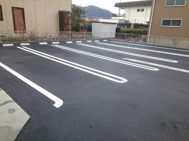 ドメーヌ・Ｓの駐車場