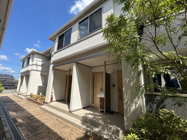 三木市宿原のアパートの外観