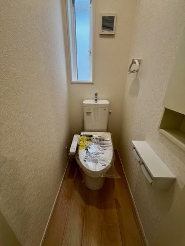 久留米市宮ノ陣5丁目　新築戸建【第10-2】のトイレ