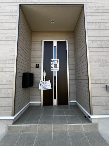 久留米市宮ノ陣5丁目　新築戸建【第10-2】の玄関