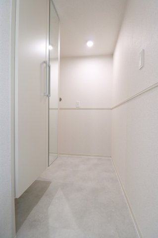 アクヘドール　カーサの玄関