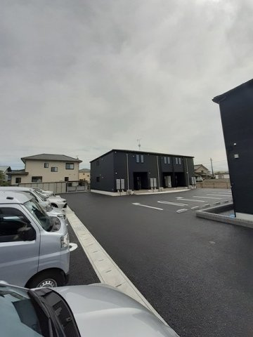 ラ・グラース　Ⅰの駐車場|当社、チルホームのHPもご覧ください(^^)/物件情報多数♪