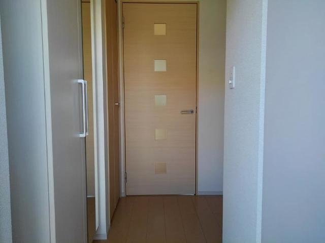 ミル　メルシィの玄関