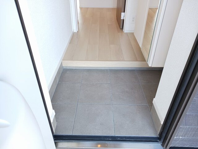 ヒカルサ東岩槻の玄関|落ち着いた玄関です