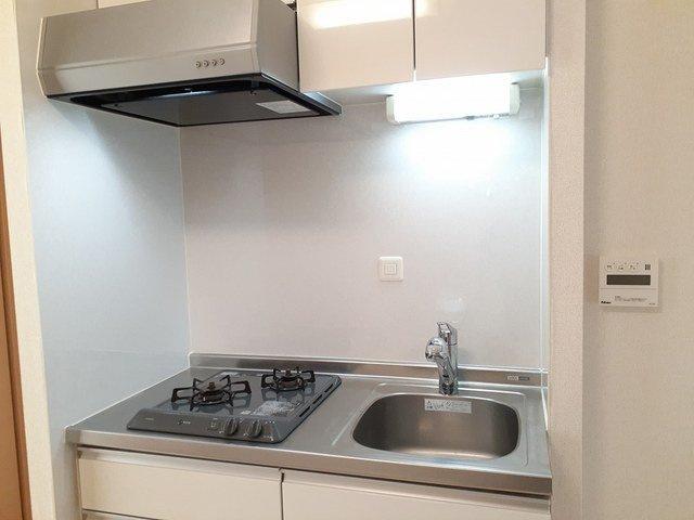 ミッド　ヴィラ　レジデンスのキッチン|コンパクトなキッチンで掃除もラクラク