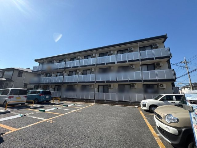 レオパレスルームス北越の外観|物件の外観です