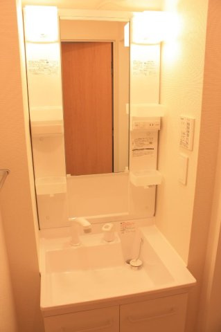 クレイノＴ　Ｈｏｕｓｅ　浦和の内装|独立洗面台です。
