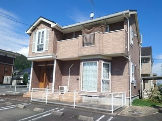 安芸高田市八千代町上根のアパート