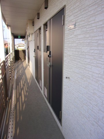 クレイノラーナⅡの玄関|明るい玄関です