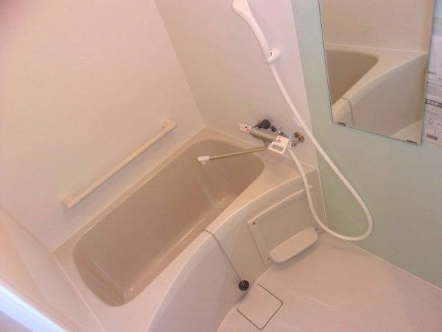 クレイノラーナⅡの浴室|コンパクトで使いやすいお風呂です