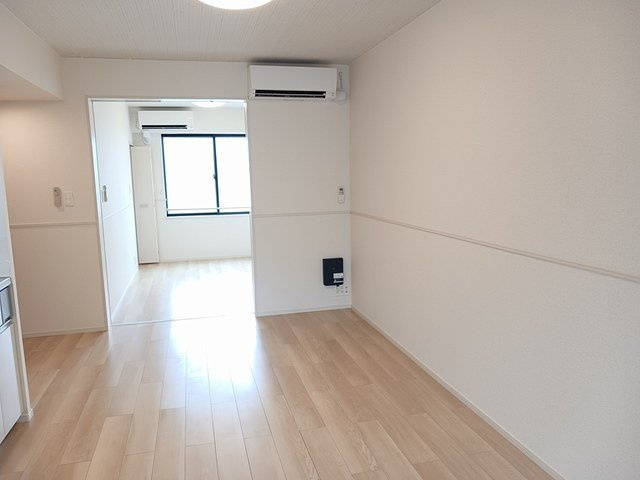 スプリング・ガーデンの居間・リビング|使いやすい居間です