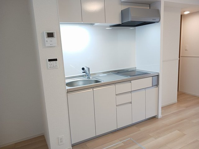 スプリング・ガーデンのキッチン|コンパクトなキッチンで掃除もラクラク