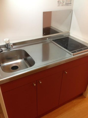 レオパレスレイクサイド武蔵浦和のキッチン|広めのキッチンスペース