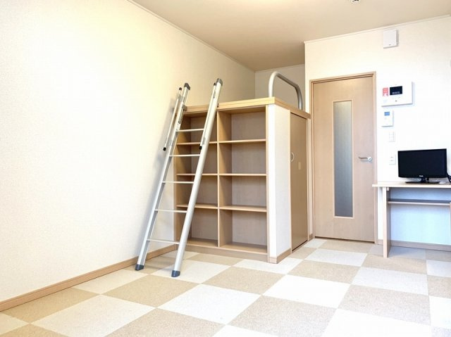 レオパレス緑町Ⅱの居間・リビング|ゆったり過ごせる居間です