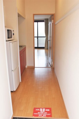 レオパレス壇の玄関|落ち着いた玄関です