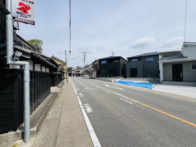 碧南市棚尾本町四丁目３番『仲介手数料無料』新築一戸建て・建売の前面道路含む現地写真
