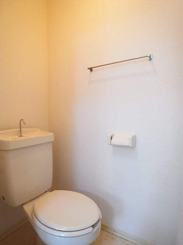 ABタウンパレスのトイレ|落ち着いた色調のトイレです