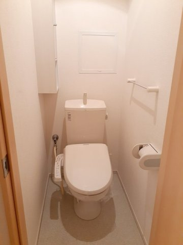 カーサ・エスペランザ　壱番館のトイレ|清潔感のあるトイレです
