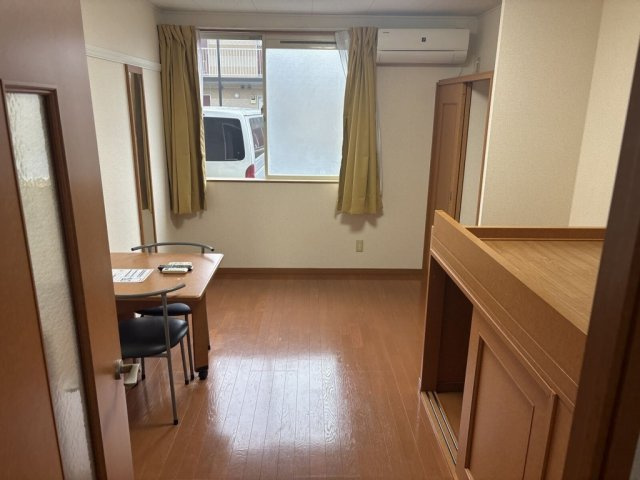 レオパレス宮代庭苑の居間・リビング|こちらの居間で趣味の時間をお楽しみください