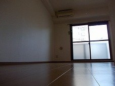 ジュネス３の周辺