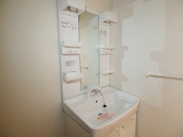 メゾン・ド・ヒロの洗面所|コンパクトで使いやすい洗面所