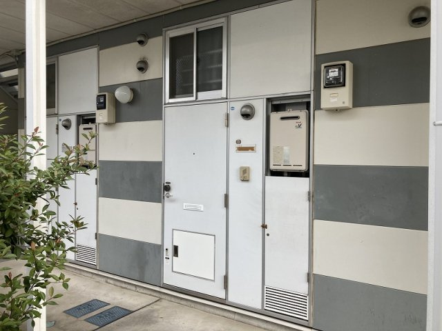 レオパレスエスアイユの玄関|玄関です