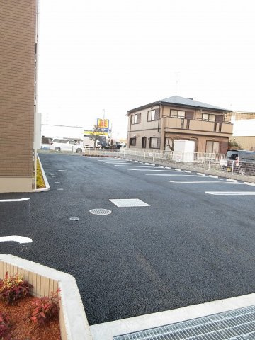 Ｍ＆Ｈガーデンの駐車場|カースペースがあります