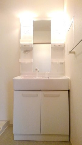 シュプリーム　レジデンスＢの洗面所|使いやすい洗面所です