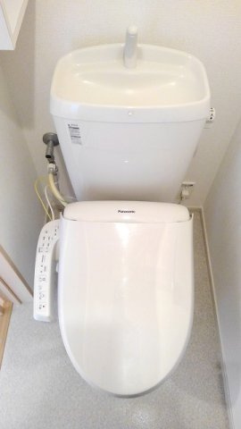 シュプリーム　レジデンスＢのトイレ|落ち着いた色調のトイレです