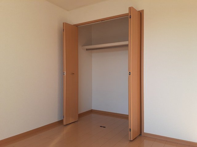 メゾンリバーサイドの収納|便利な収納スペースです