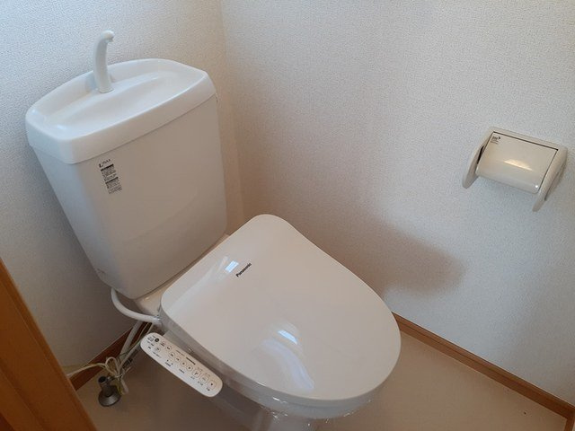 メゾンリバーサイドのトイレ|コンパクトで使いやすいトイレです