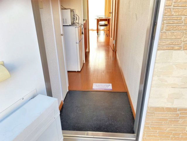 レオパレスＳＨＩＭＡＤＡ壱番館の玄関|シンプルで使いやすい玄関です